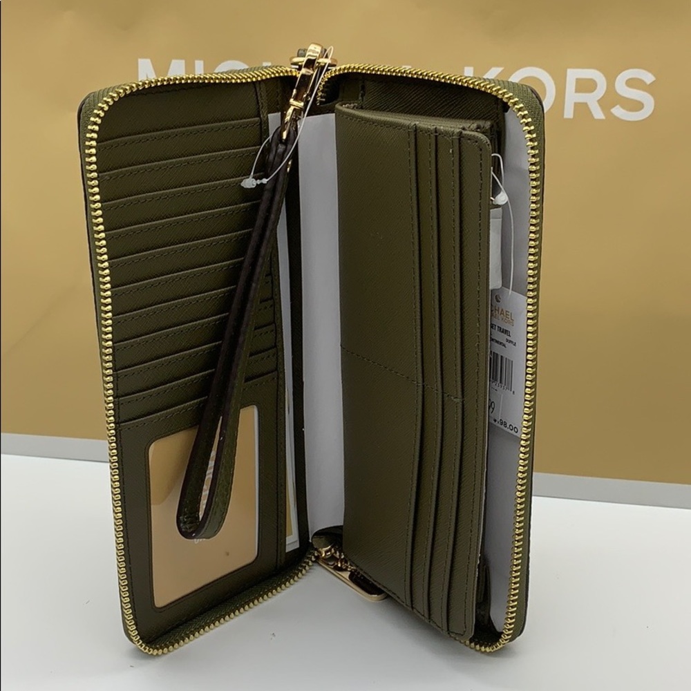 MICHAEL KORS JET SET TRAVEL LG TRVL CONTINENTAL Wristlet Wallet Phone Case NWT - Picture 7 of 16